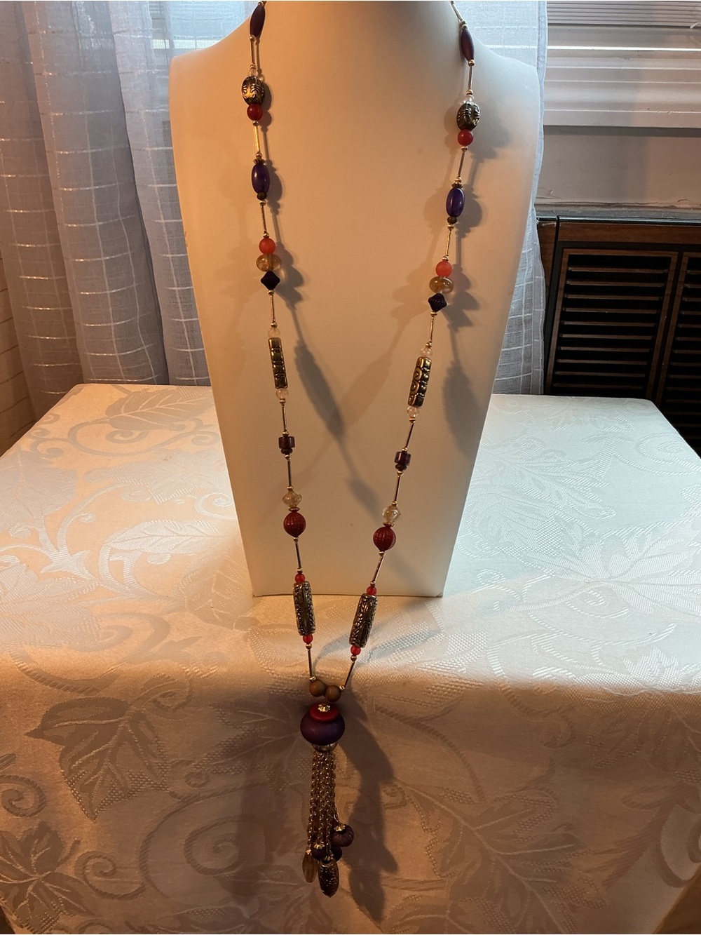 Casual Corner Vintage Single Strand Beaded Tassel Gold Tone Necklace